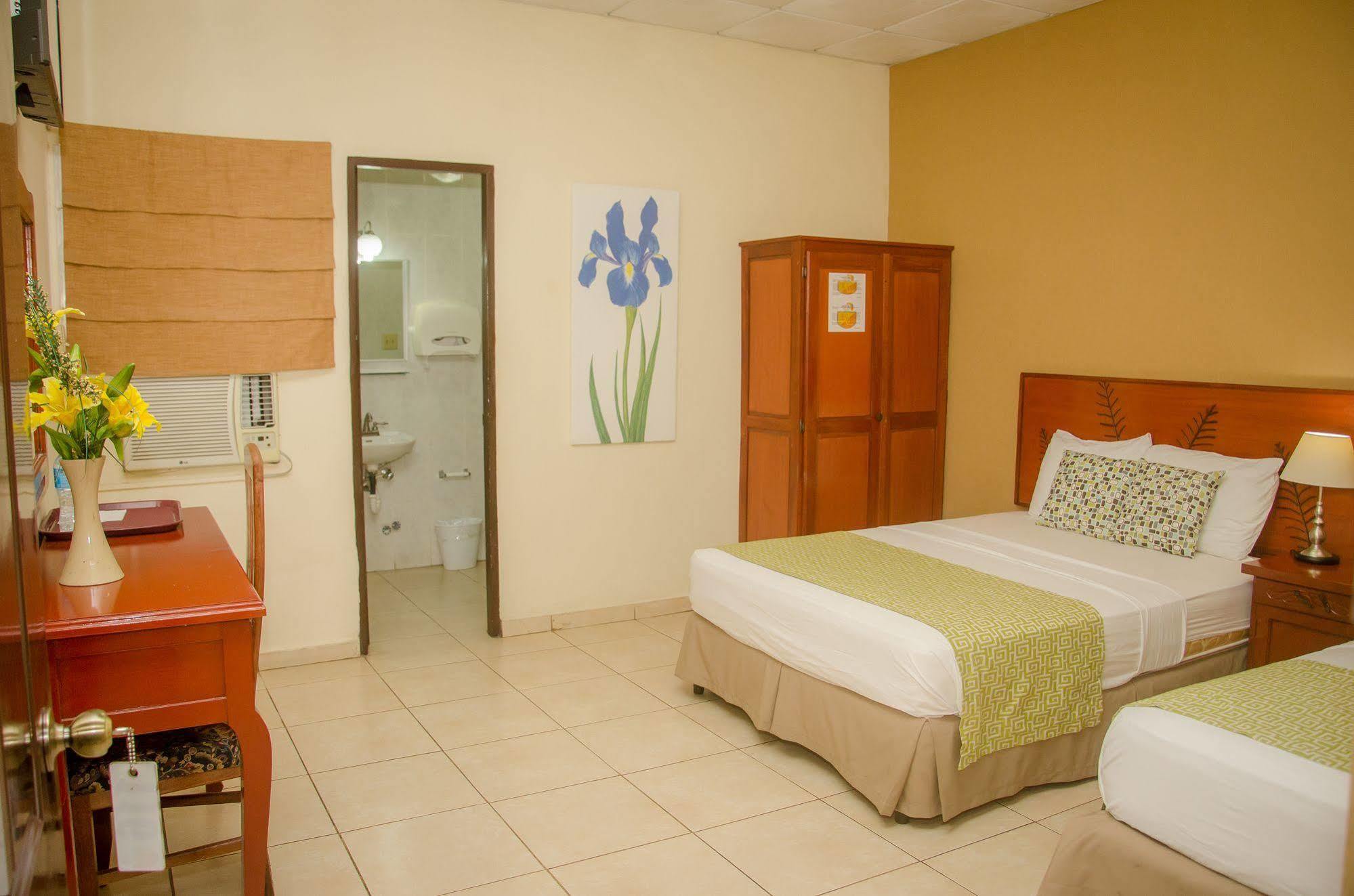 Hotel Residencial Cervantes San José de San José de David Eksteriør bilde