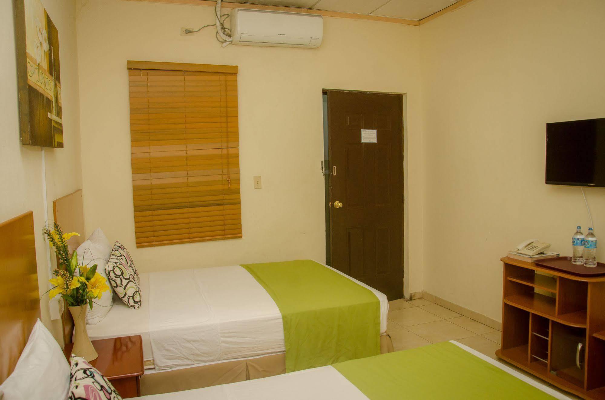 Hotel Residencial Cervantes San José de San José de David Eksteriør bilde